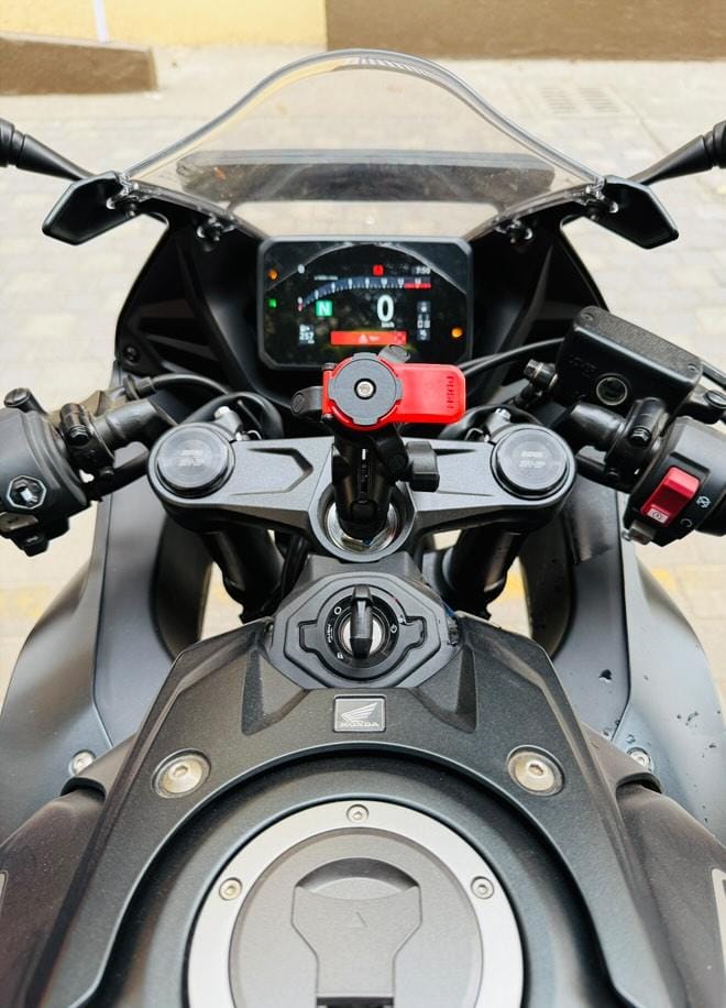 Twist n Go Phone Holder with Fork Stem Mount
